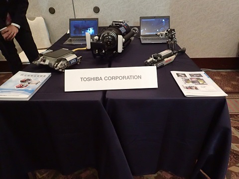 東芝のロボットの写真