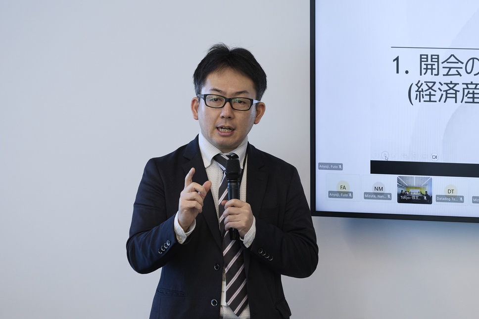 経済産業省 商務情報政策局情報産業課AI産業戦略室 室長 渡辺 琢也