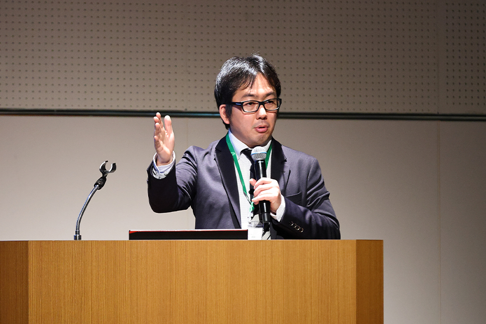 経済産業省商務情報政策局 情報処理基盤産業室 室長 渡辺 琢也