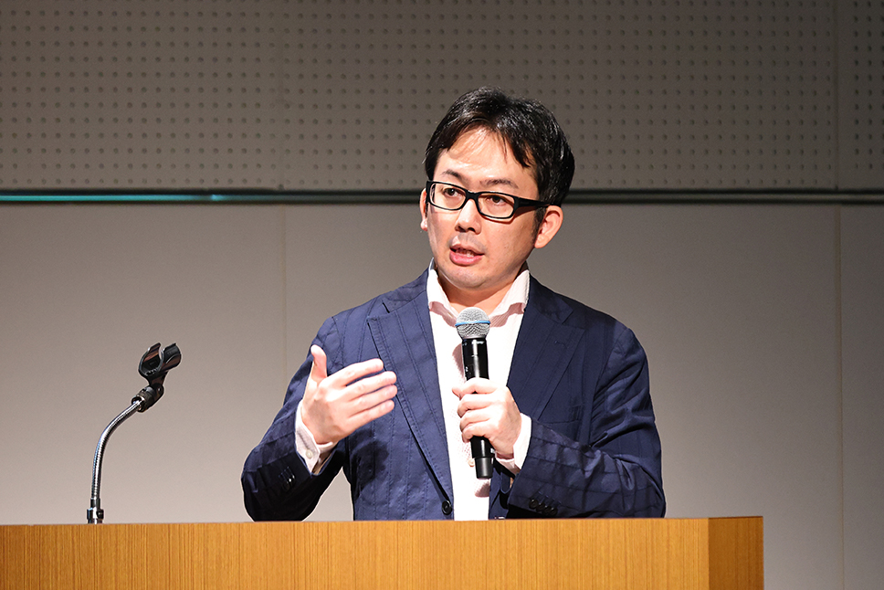 経済産業省商務情報政策局 情報処理基盤産業室 室長 渡辺 琢也