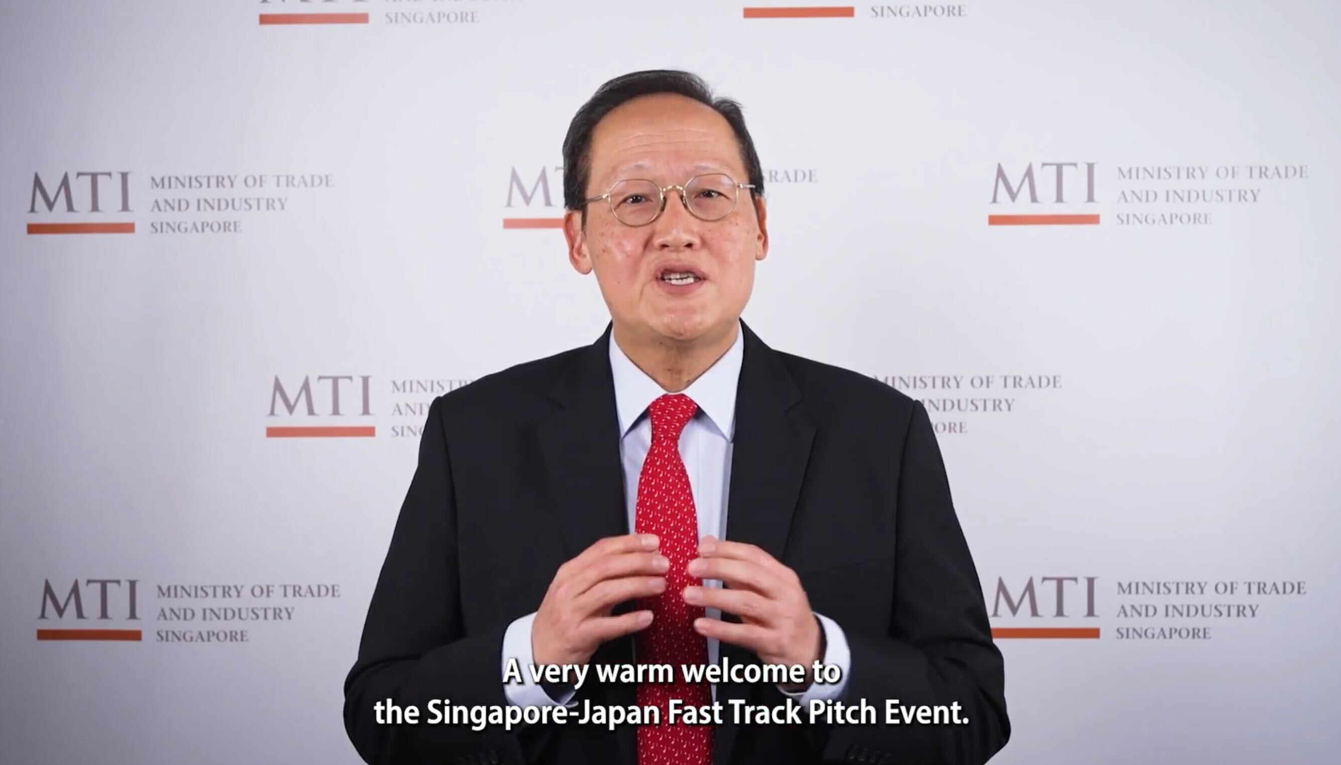 開会の挨拶をするタンシーレン・シンガポール貿易産業大臣