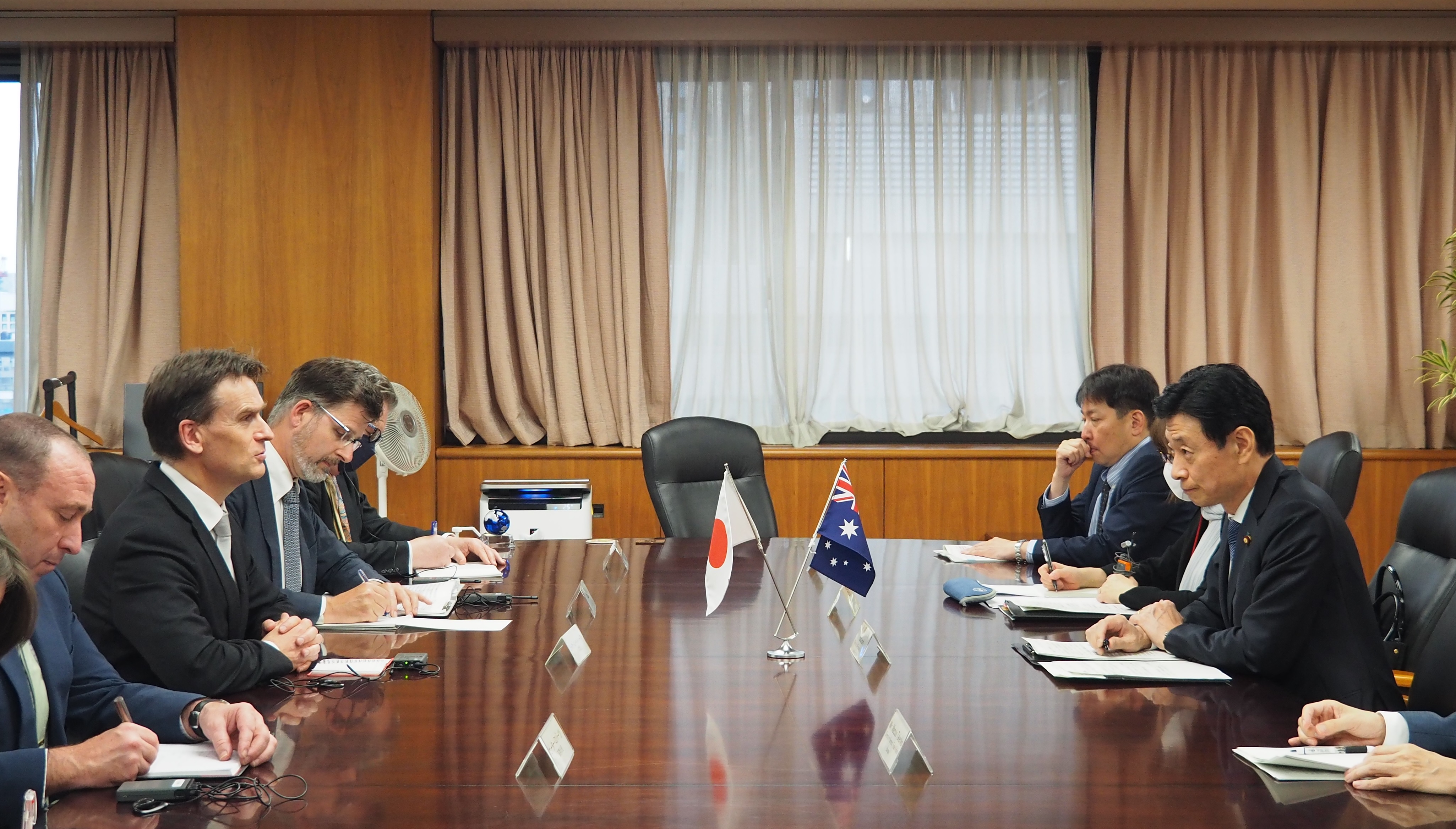 photo2