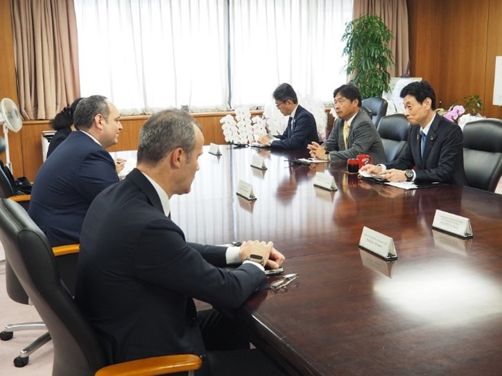photo2