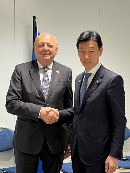 ピケット＝フラティン環境・エネルギー安全保障大臣と西村経済産業大臣
